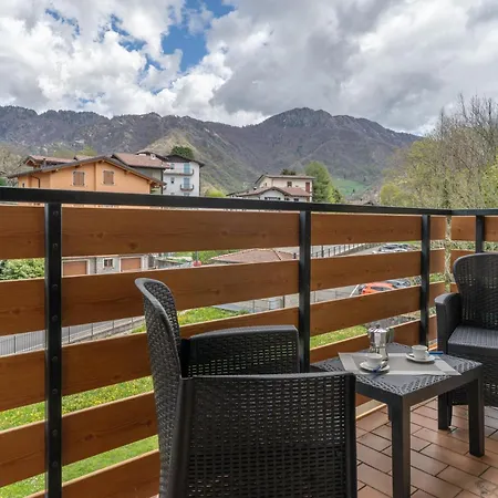 Con Terrazzo Vista Monti A Cassina Apartmán Cremeno